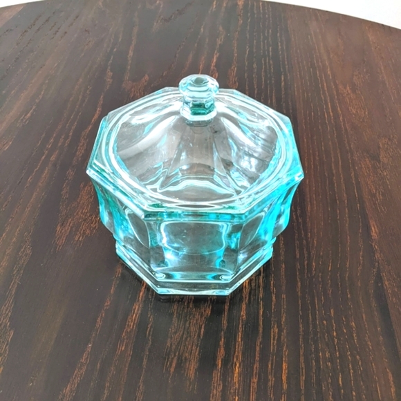 Vintage Indiana Glass Octagon Covered Candy Box / Dish Teal Color - Picture 5 of 7